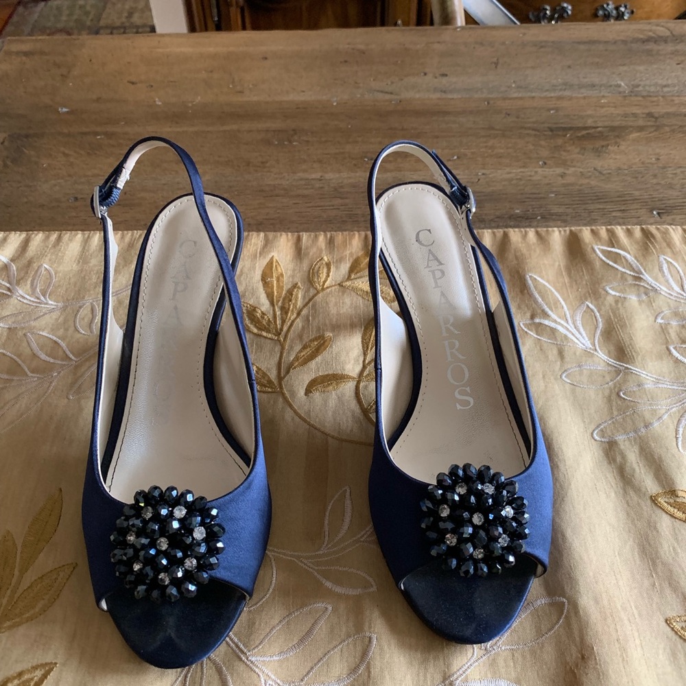 Dress shoes